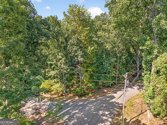4th image of 3550 Lodgehaven Dr
