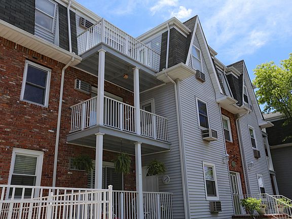 2nd image of 75 Whitefield Ave APT 410