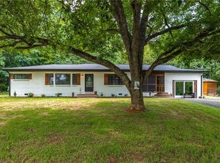 2197 Blackberry Rd, Thomasville, NC 27360