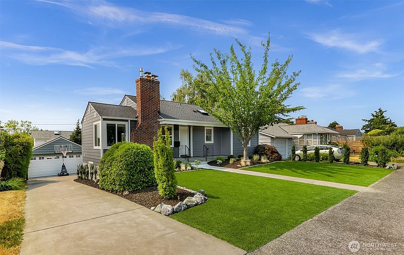 3rd image of 5717 59th Avenue NE