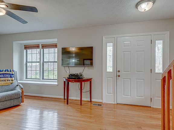 5th image of 1263 Whippoorwill Dr