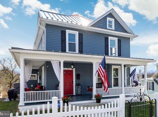 611 S Main St, Woodstock, VA 22664