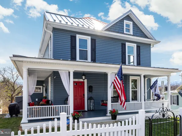 611 S Main St, Woodstock, VA 22664