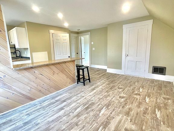 5th image of 58 Summer St #B