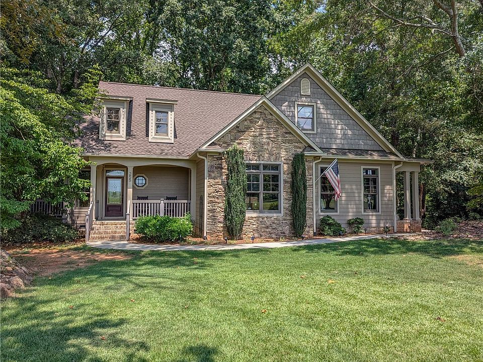 1st image of 255 Oak Rd