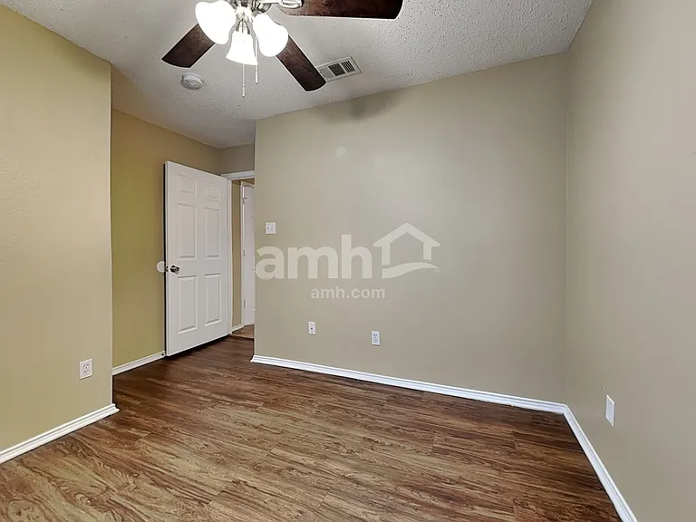260 Beech Dr — Photo 20