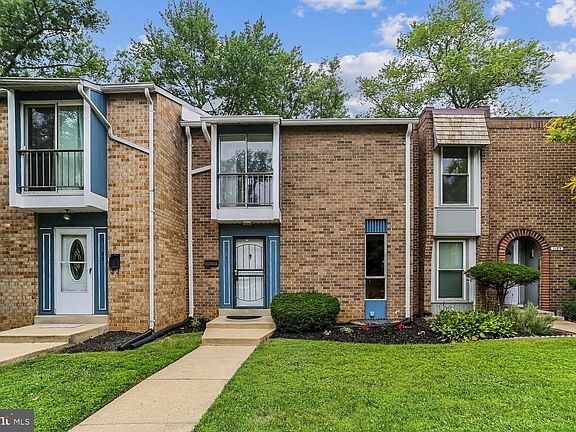 3rd image of 11191 Columbia Pike #41