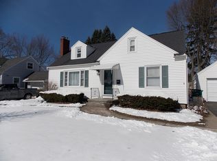 358 Pemberton Rd, Rochester, NY 14622