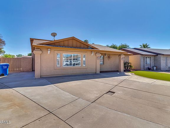 3rd image of 533 E SEQUOIA Drive