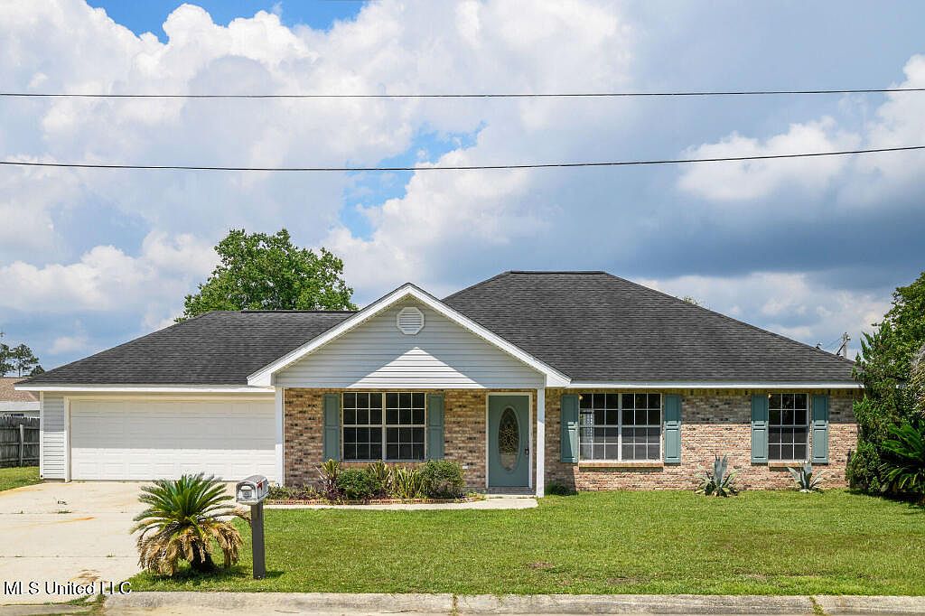 921 Combel St, Waveland, MS 39576 Zillow