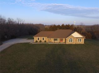 8742 County Road 414, Hannibal, MO 63401