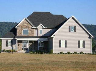 9 Hollis Dr, Gerrardstown, WV 25420