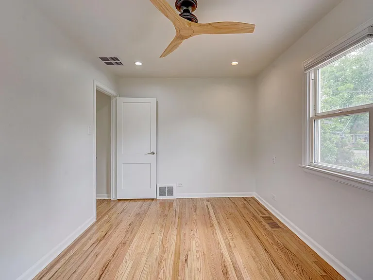 2492 Jay St — Photo 9
