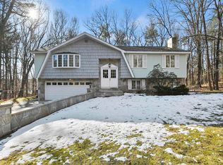 177 Sherburne Rd, Pelham, NH 03076