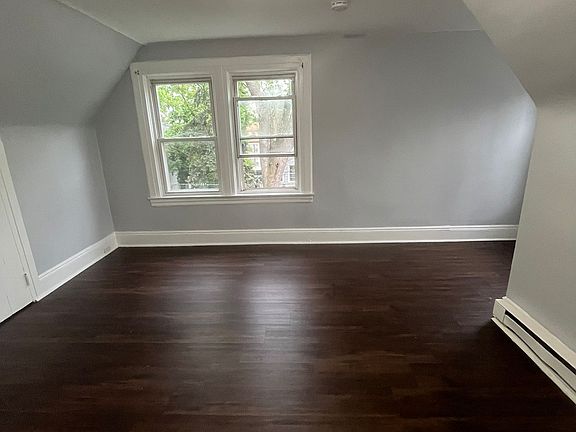 5th image of 538 Norwood St #4