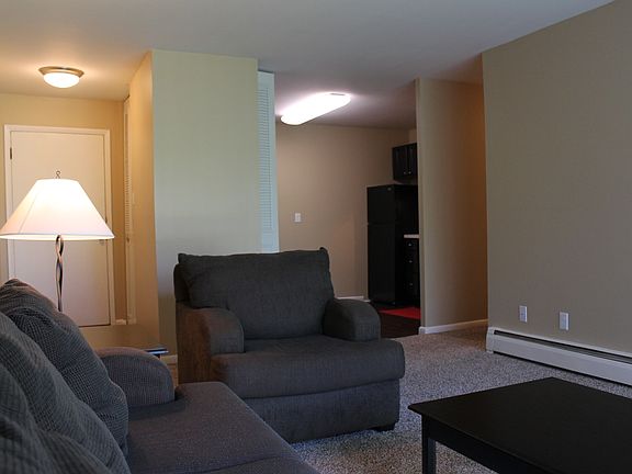 3rd image of 2151 Goldsmith Ln APT 19