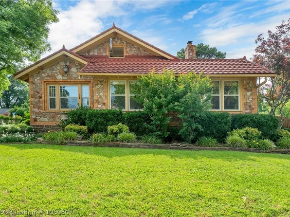 54 Hiland Dr, Fort Smith, AR 72901