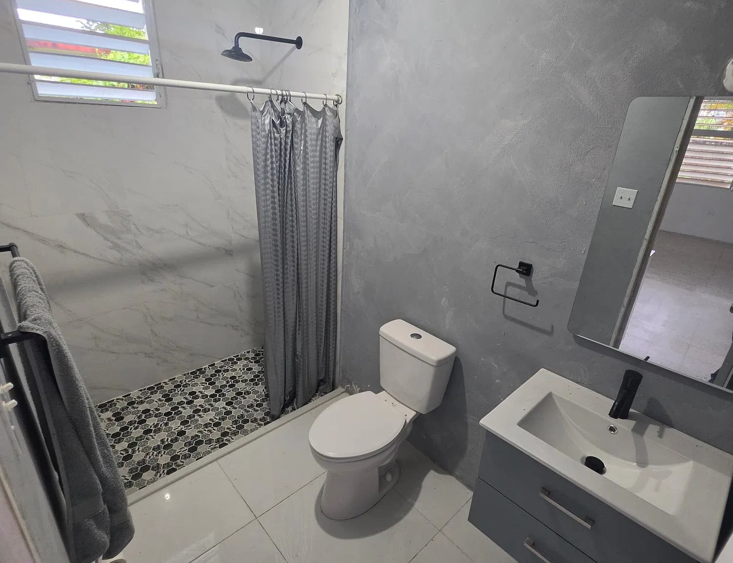 1 bed, 1.0 bath, 450 sqft, $700 — Photo 4