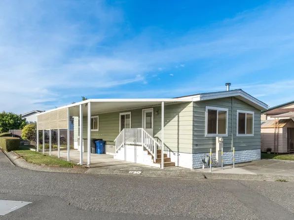 1730 Thunderbird Dr, McKinleyville, CA 95519