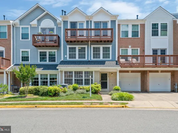 11779 Rockaway Ln #52, Fairfax, VA 22030