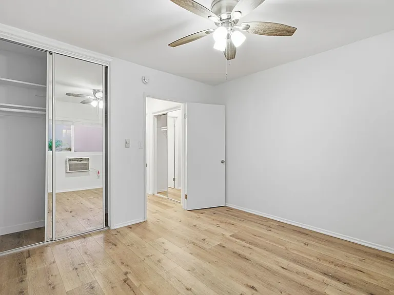 6640 Darby Ave — Photo 41