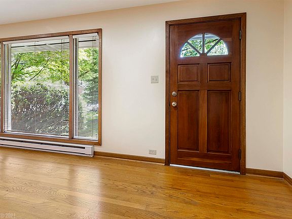 2nd image of 718 McBryde Dr
