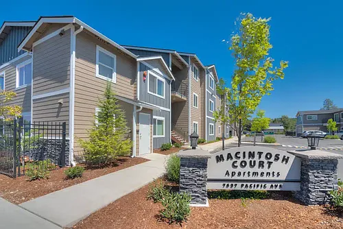 Macintosh Court Apartments Photo 1
