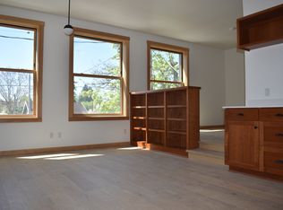 1515 N Rosa Parks Way #101, Portland, OR 97217