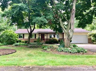 5515 Barberry Ln, Saginaw, MI