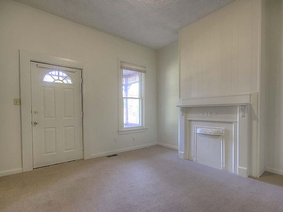 5th image of 564 Woodland Ave APT B