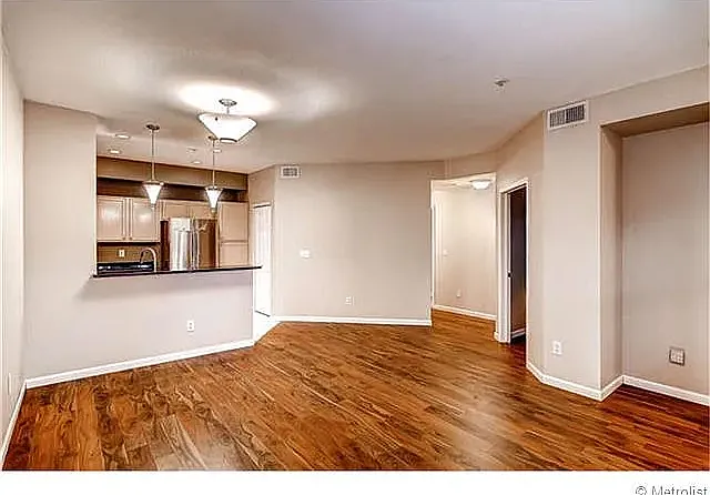 2 bed, 793 sqft, $1,500 — Photo 3