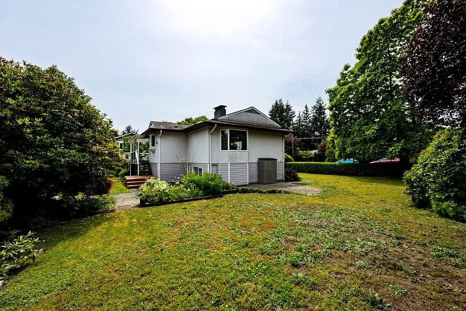 3588 Allan Rd #1 photo 1