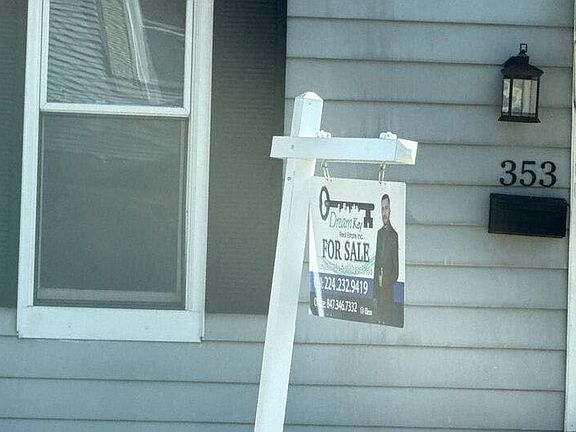 3rd image of 353 Wilcox Ave