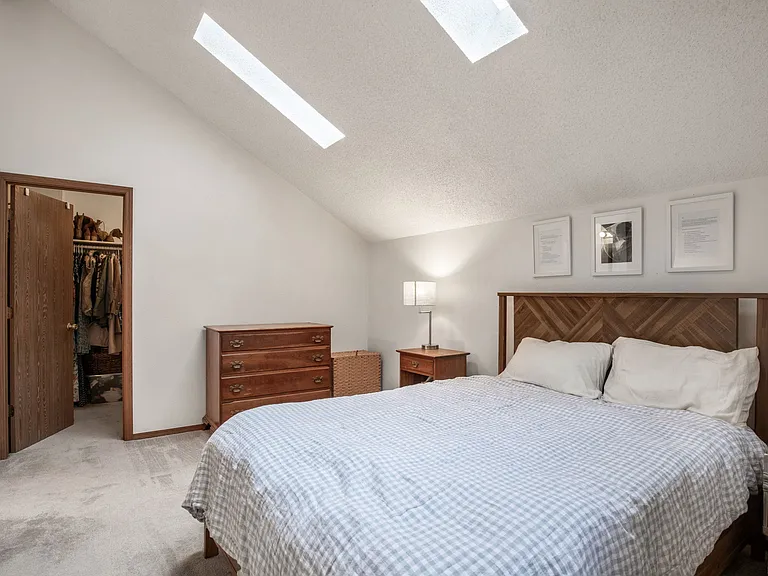 3713 W High St — Photo 9