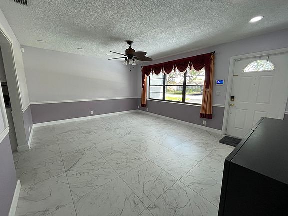 3rd image of 9537 Saddlebrook Dr