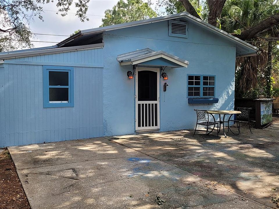 2nd image of 435 Eagles Nest Ln