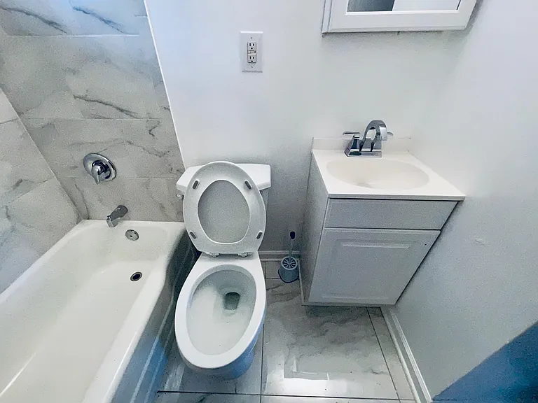 803 Burwood Ave #803 — Photo 20