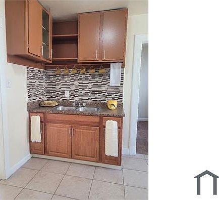 5th image of 4335 Walton Ave