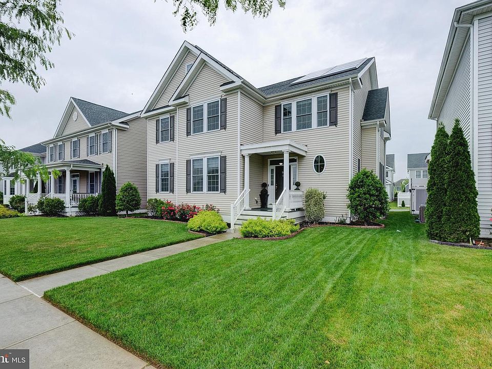 1st image of 98 Applegate Way