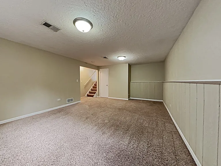236 E Park Ave — Photo 4