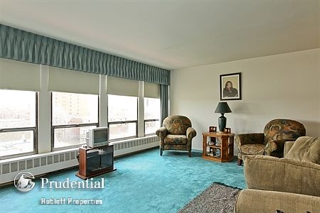2nd image of 1400 E 55th St #606S