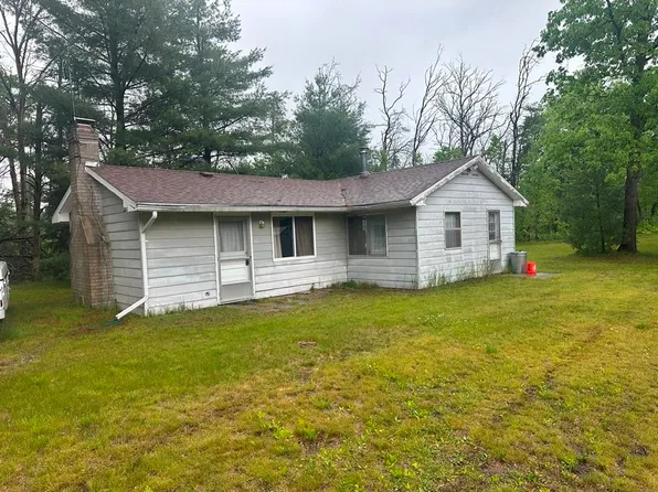 730 Elder Rd, Harrison, MI 48625