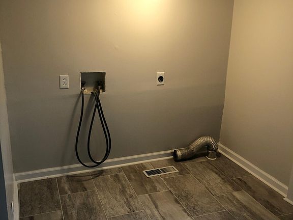 3rd image of 404 N King Ave APT A