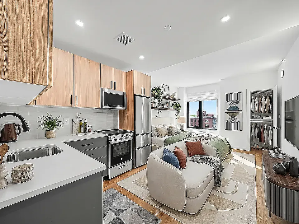 83-15 Parsons Blvd #2I