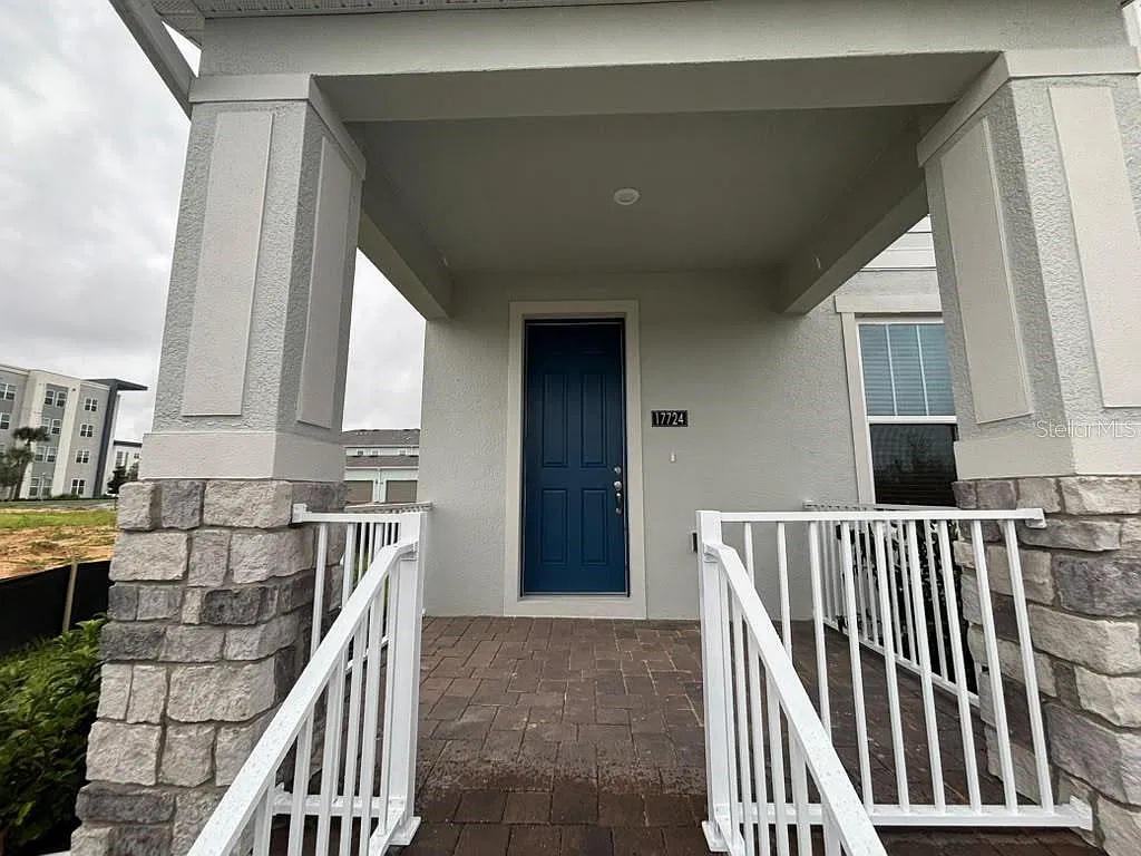 3 bed, 2.5 bath, 1644 sqft, $2,900 — Photo 2