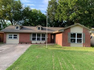 606 Grantham Rd, Baytown, TX 77521