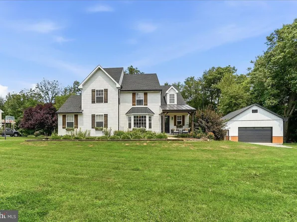 304 Mill Pond Ln, Oxford, PA 19363