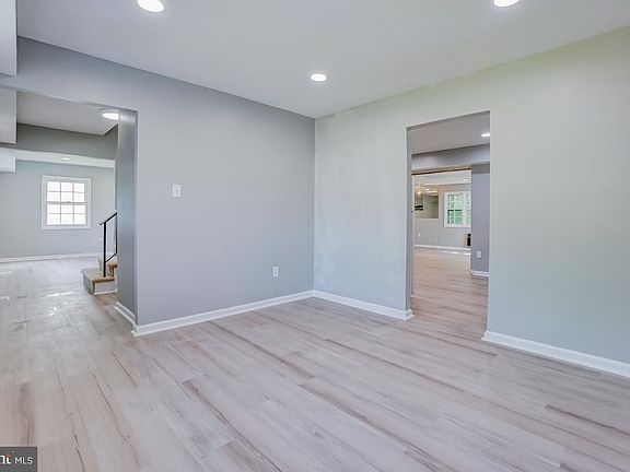 4th image of 13027 Victoria Heights Dr