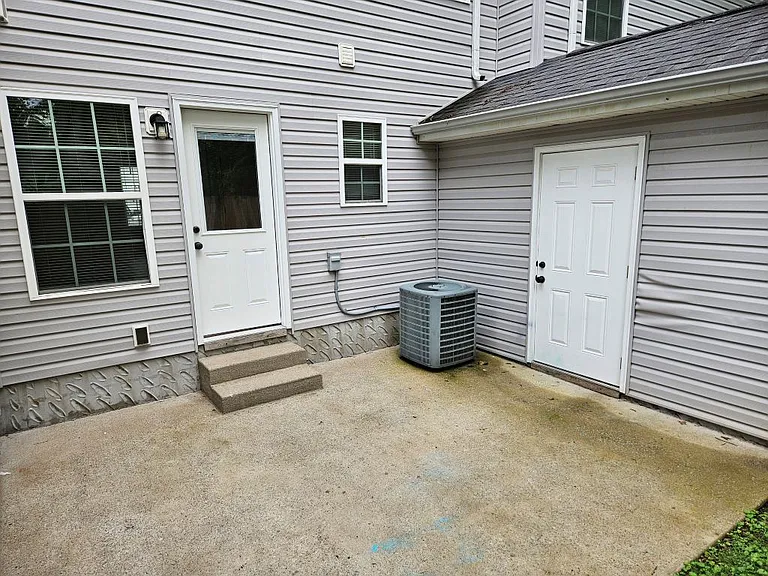705 Crestland Ave #B7 — Photo 12