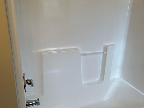 5th image of 511 Canary Ct